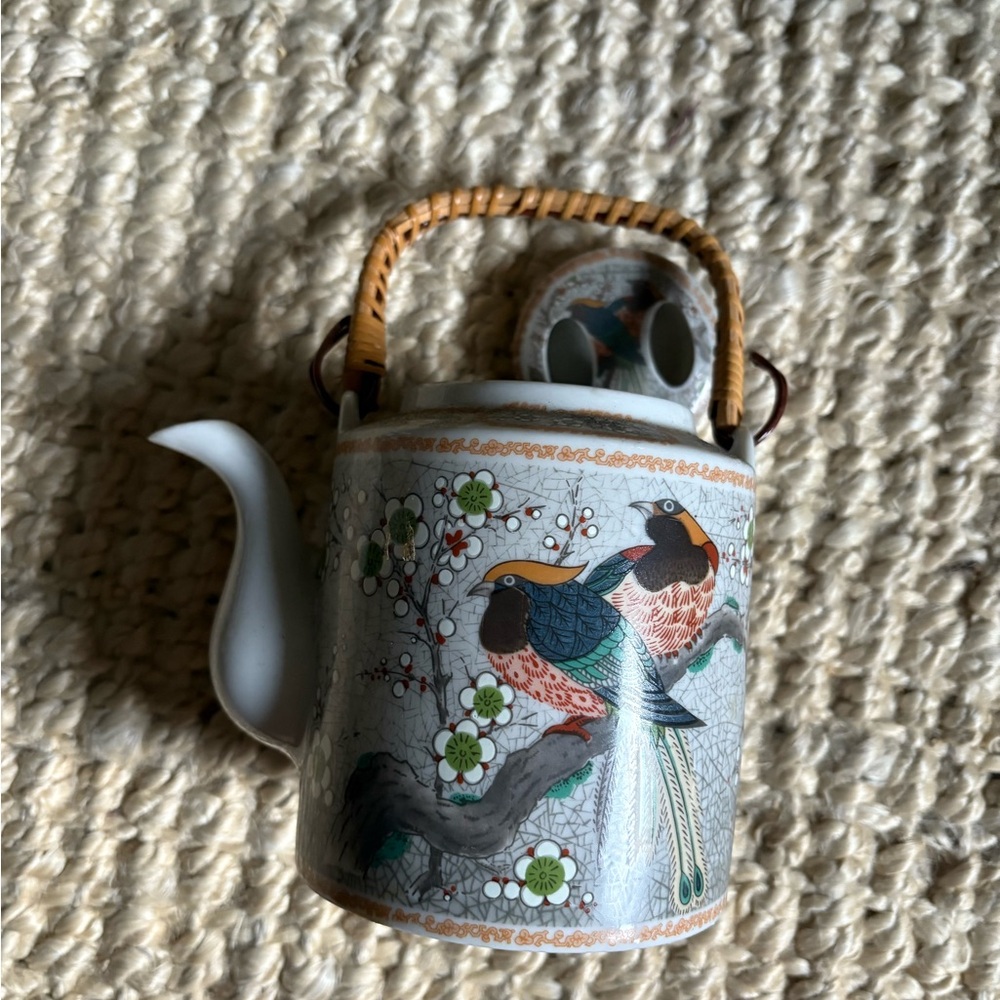 Vintage Bird snd Wicker Teapot
